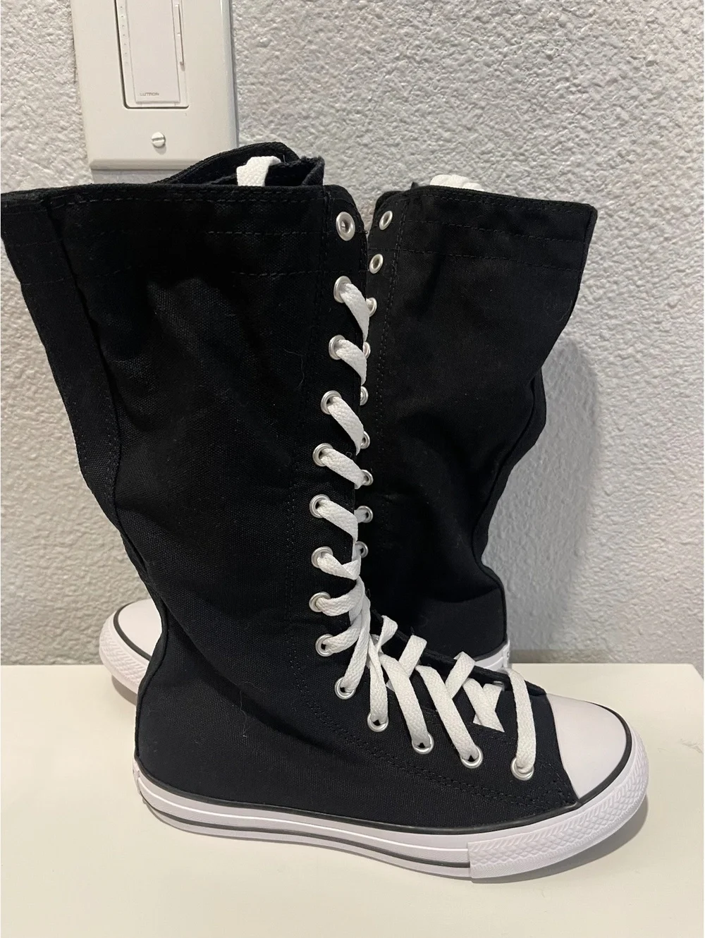 Converse All Star High-Top Black Canvas Boots with White L l